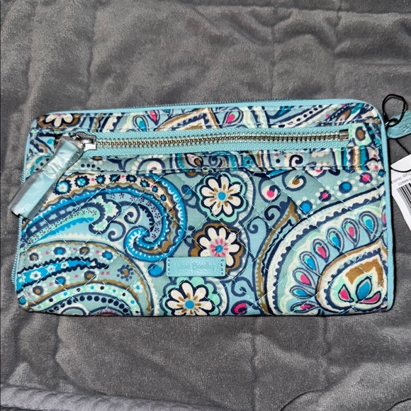Vera Bradley Daisy Dot Paisley Wristlet - Picture 4 of 5